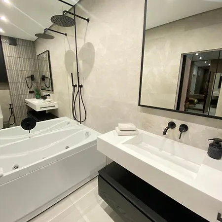 Apartmán Leogrand Jacuzzi On Shevchenka 27